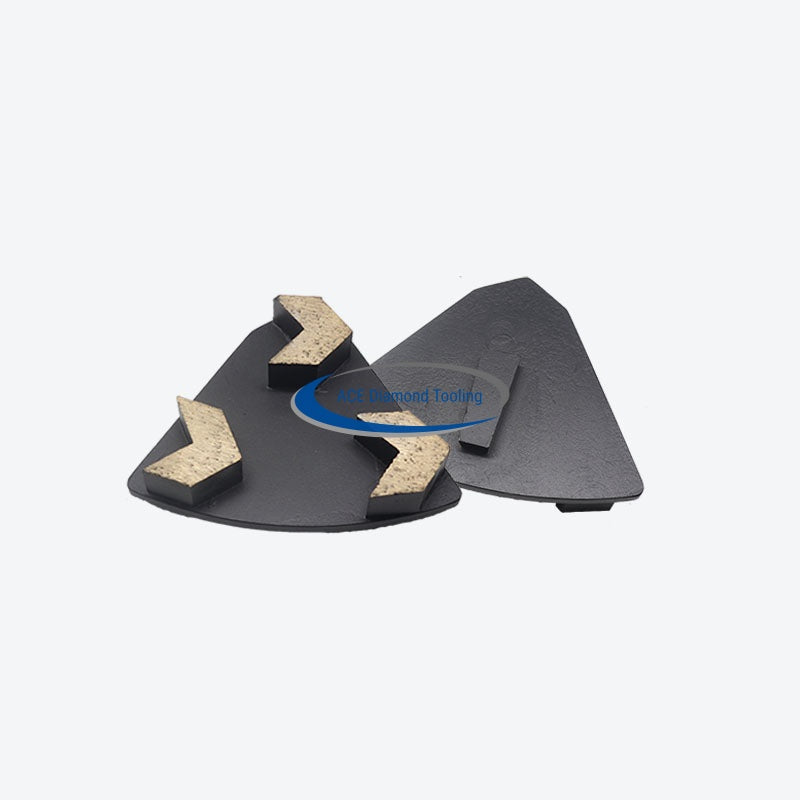 Arrow Triangle M70005ACE